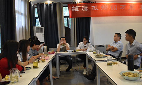 四川斯庫爾年中茶話會——以心迎新，攜手同行